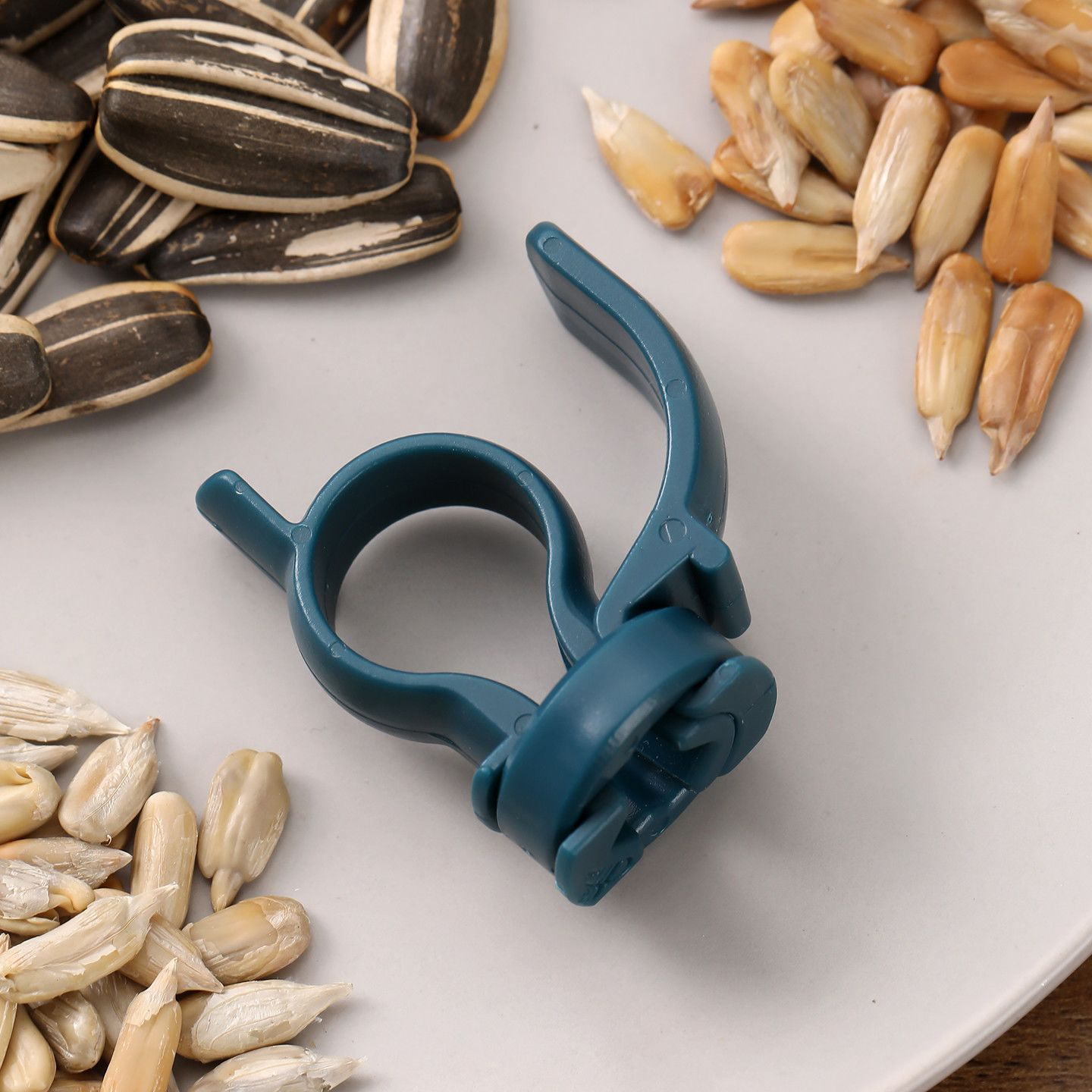 ที่กะเทาะเมล็ดถั่วขนาดเล็ก 4 ช - Kitchen Gadgets For Small Kitchens บทวิจารณ์และราคา